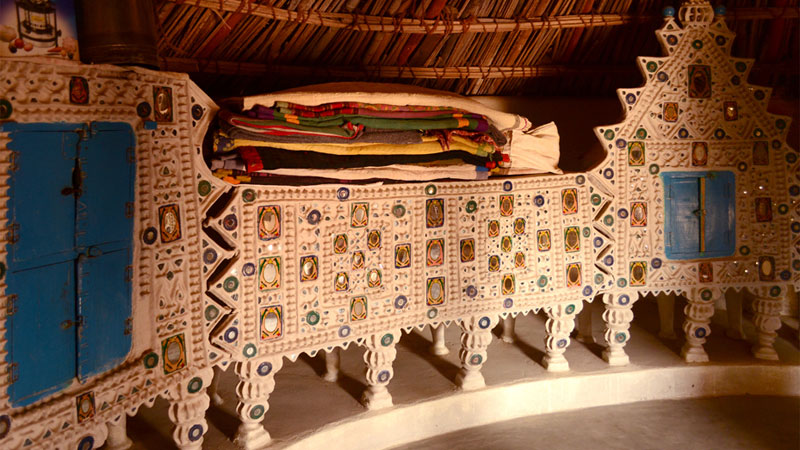 Antique Embroidered Flower Tapestry, Vintage Gujrati Textile, Wall Hanging, Home  Decor, Indian Boho Banjara Art, Tapestry Art, 5.4*5.4 Ft #760