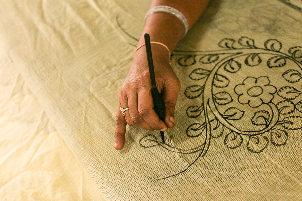 Pencil And Chai on X Kalamkari An ancient artform where Kalam pen is  used for freehand drawing of subject and filling of colours Kalamkari is a  type of fabric painting and is