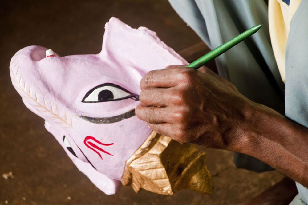 How To Make A Paper Mache Mask