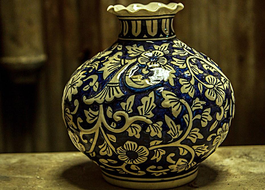D'source Design Gallery on Ceramic Pottery - Khurja - Clay is an  interesting natural material | D'source Digital Online Learning Environment  for Design: Courses, Resources, Case Studies, Galleries, Videos